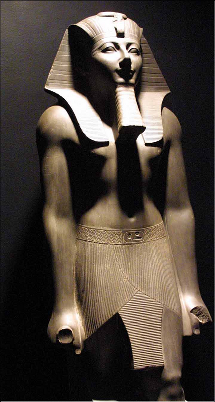 Thoutmosis III louxor.jpg